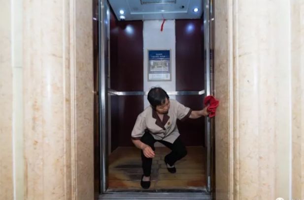 意大利贵宾，，，，，都会清洁美容师！-