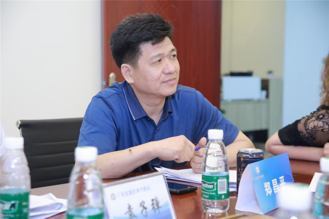 尹娅亚深爱榜记者-