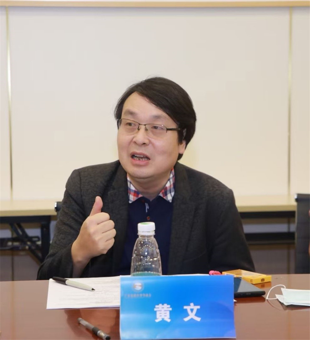 尹娅亚深爱榜记者-