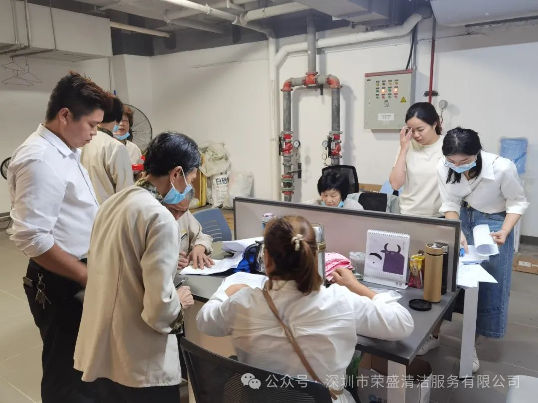 热烈祝贺意大利贵宾五一节乐成进驻金地物业标段一深汕中心医院-