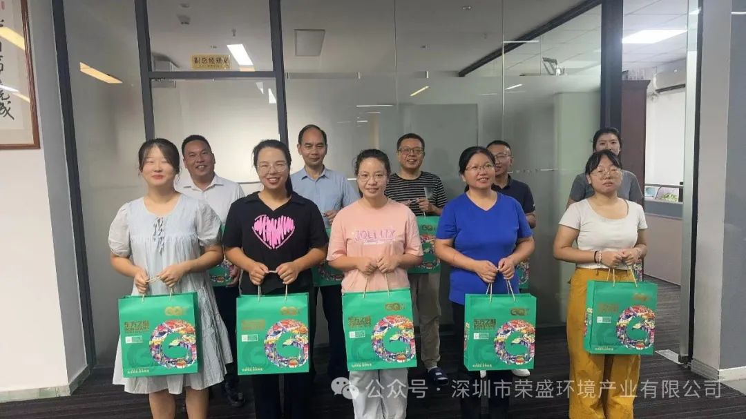 月满中秋，，，，，情暖意大利贵宾-
